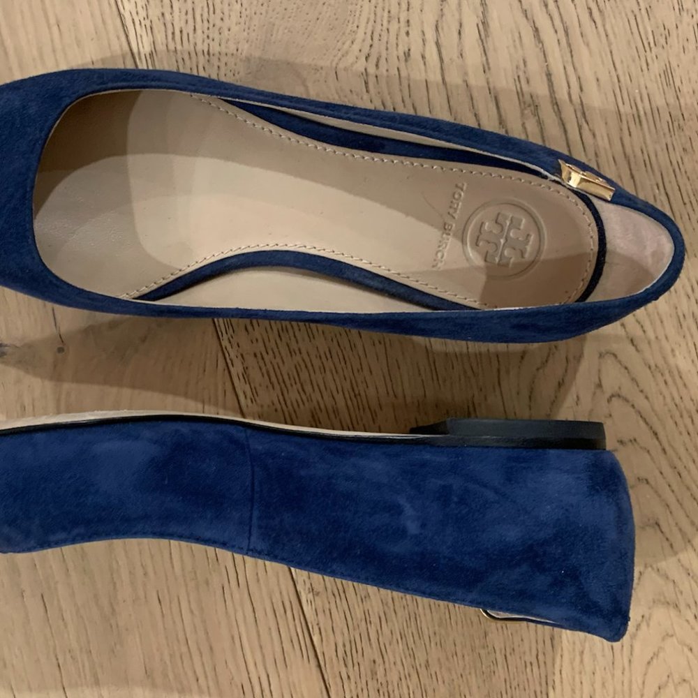 Tory Burch Suede Point Toe Flats